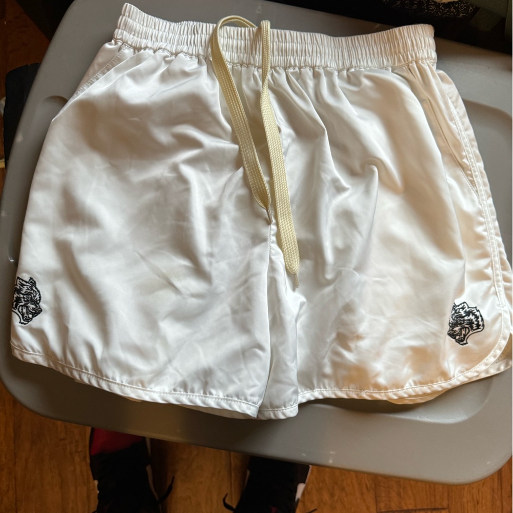 Men's size small white shorts